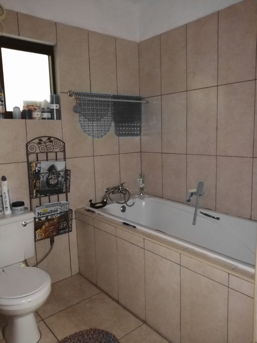 5 Bedroom Property for Sale in Sasolburg Free State